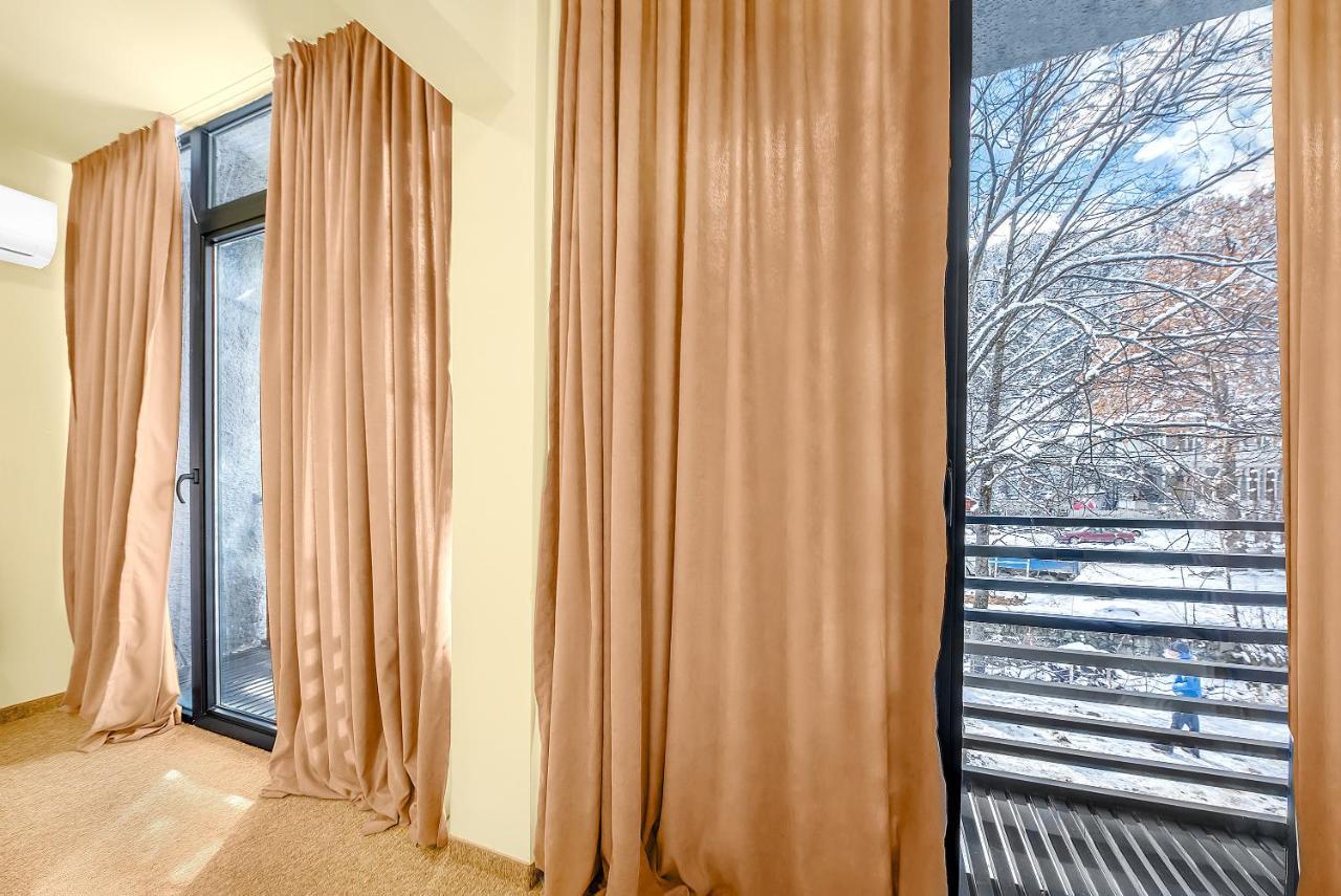 Lalo Hotel Абастумани Екстериор снимка