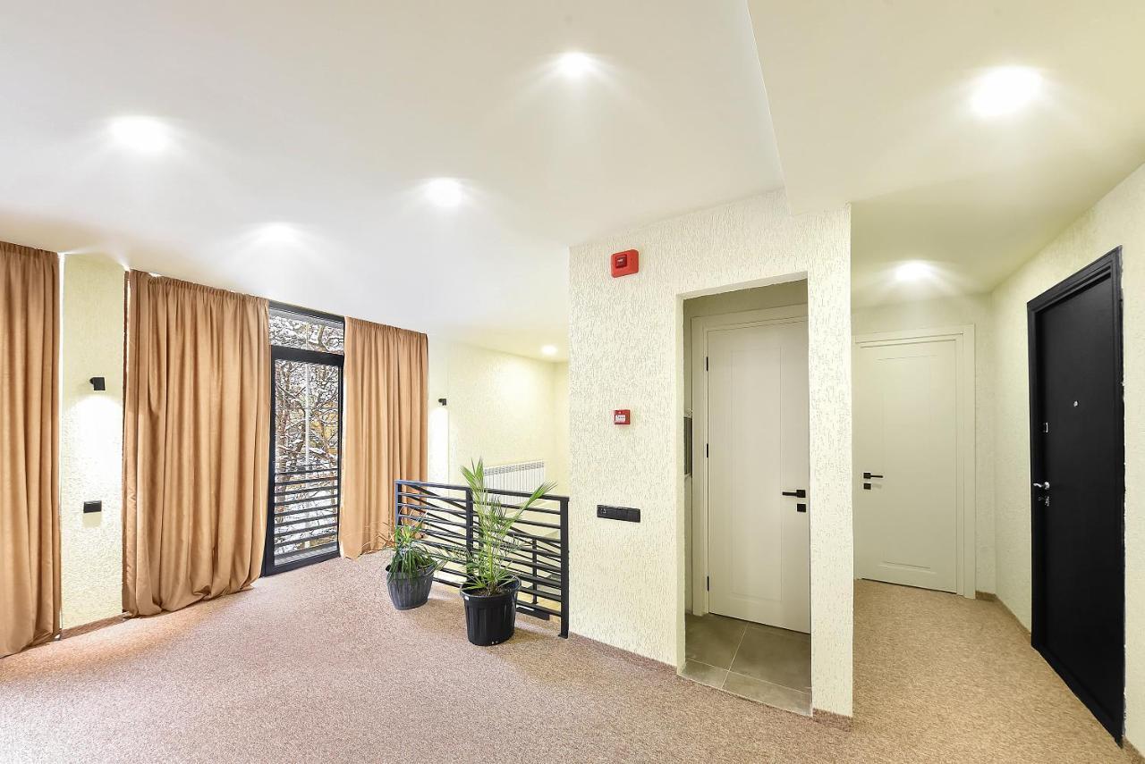 Lalo Hotel Абастумани Екстериор снимка