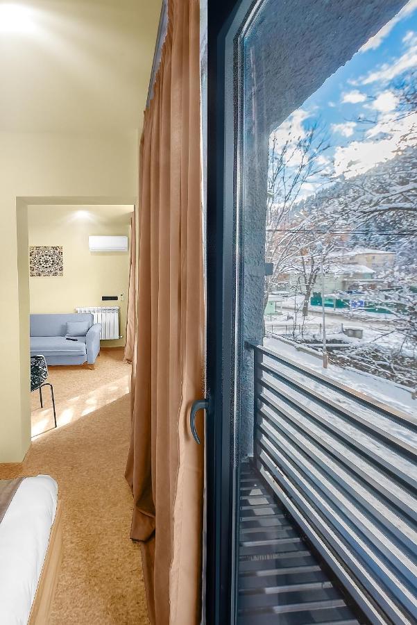 Lalo Hotel Абастумани Екстериор снимка