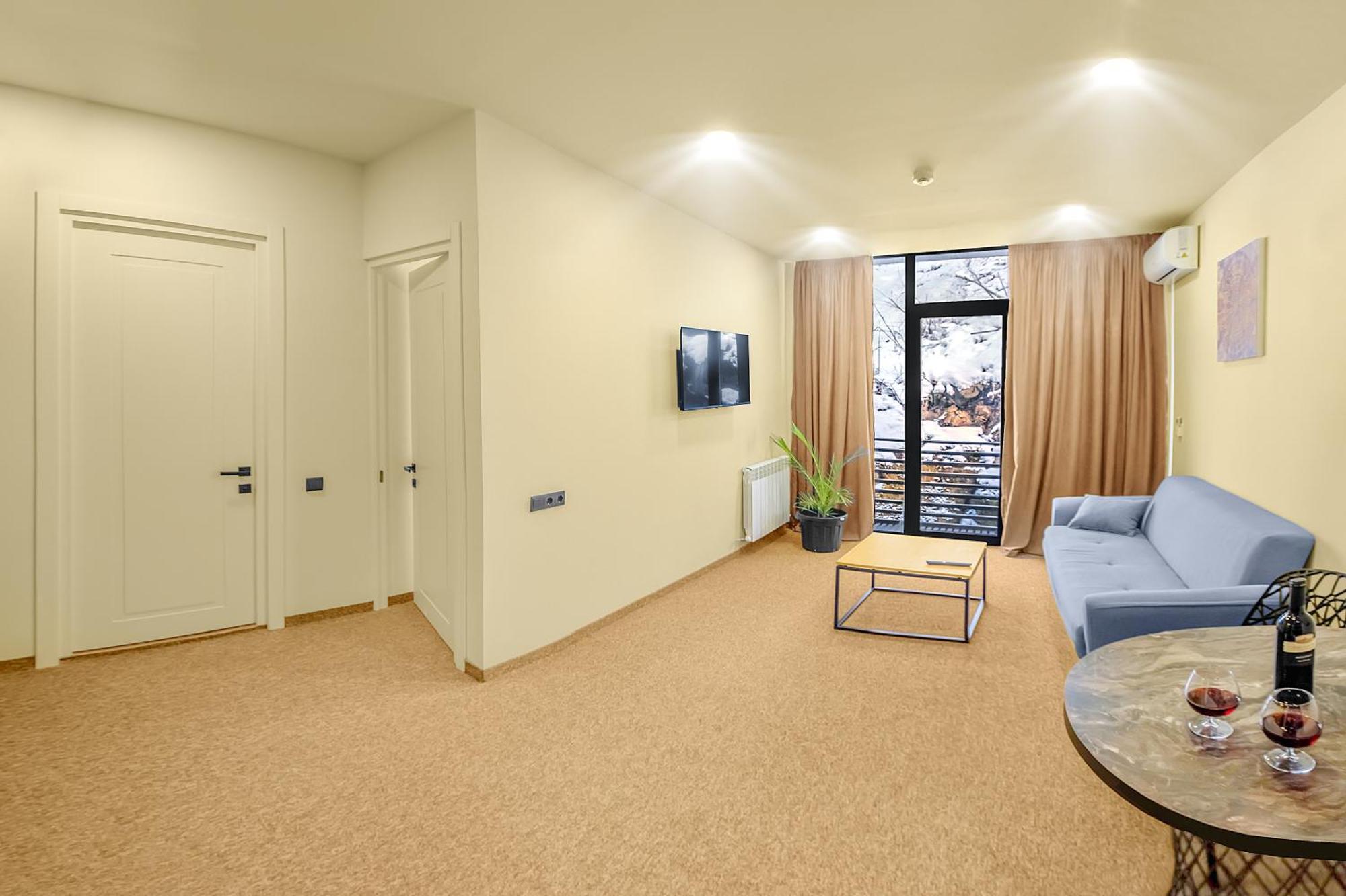 Lalo Hotel Абастумани Екстериор снимка
