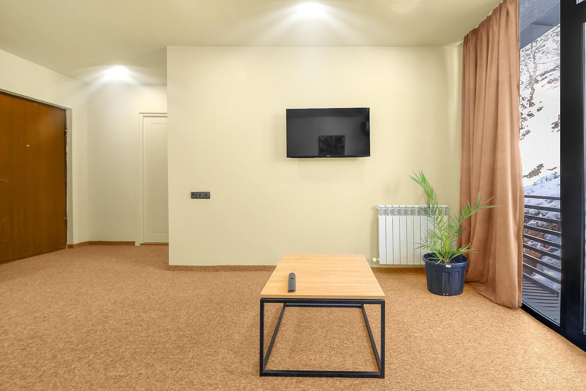 Lalo Hotel Абастумани Екстериор снимка